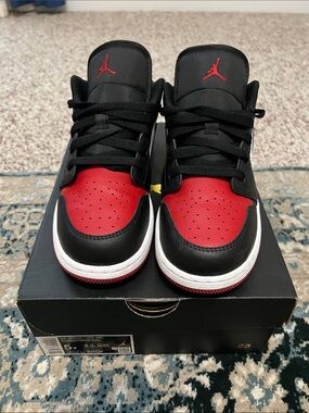 Jordan Low Top Sneakers in Black, Red & White